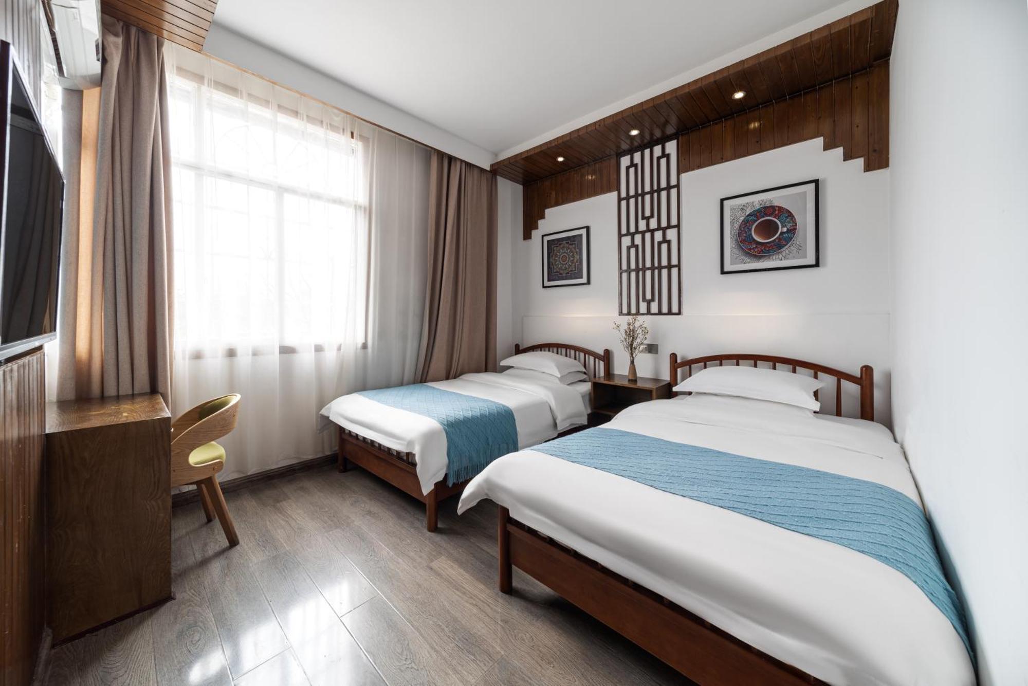 Fenghuang Weijianshan Guesthouse Bagian luar foto